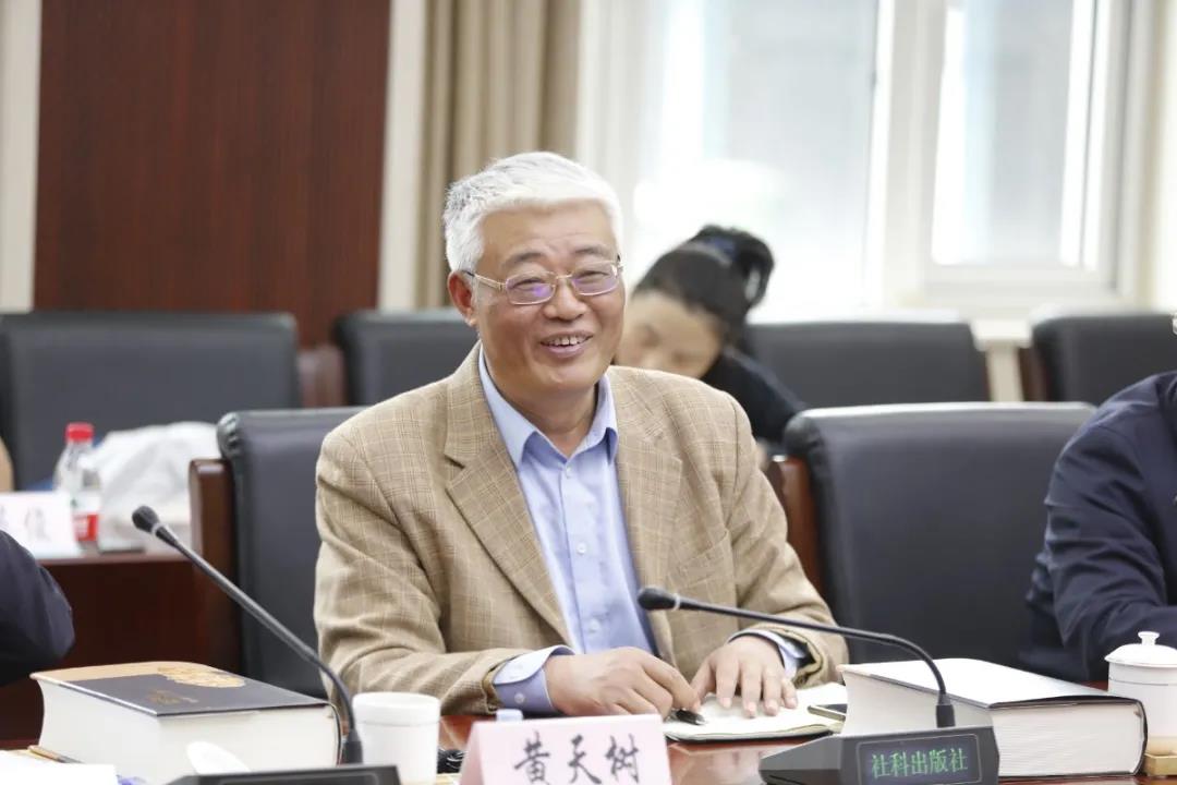 首都师范大学副校长,北京大学考古文博学院教授 雷兴山